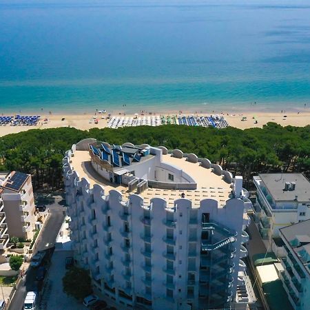 Hotel Lido อัลบา อาดริอาติกา ภายนอก รูปภาพ